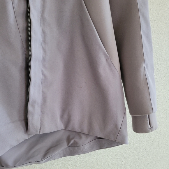 Lululemon Like A Glove Jacket, Dark Chrome Size 4 - Picture 8 of 9
